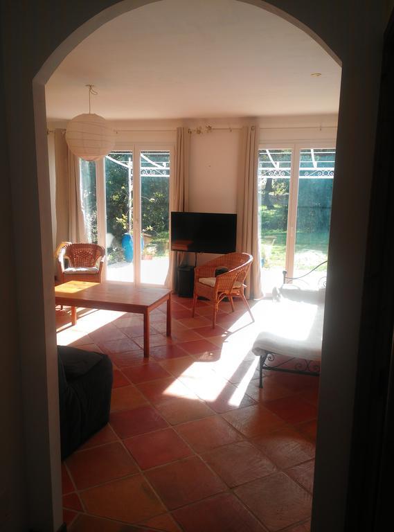 Villa Entre Nîmes et Arles à Bellegarde  Extérieur photo