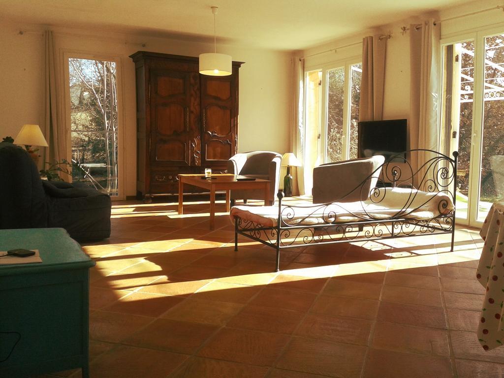 Villa Entre Nîmes et Arles à Bellegarde  Extérieur photo