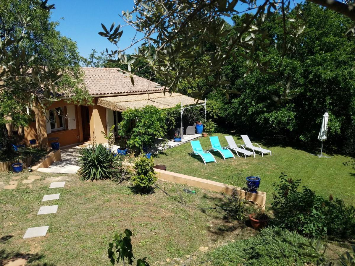Villa Entre Nîmes et Arles à Bellegarde  Extérieur photo